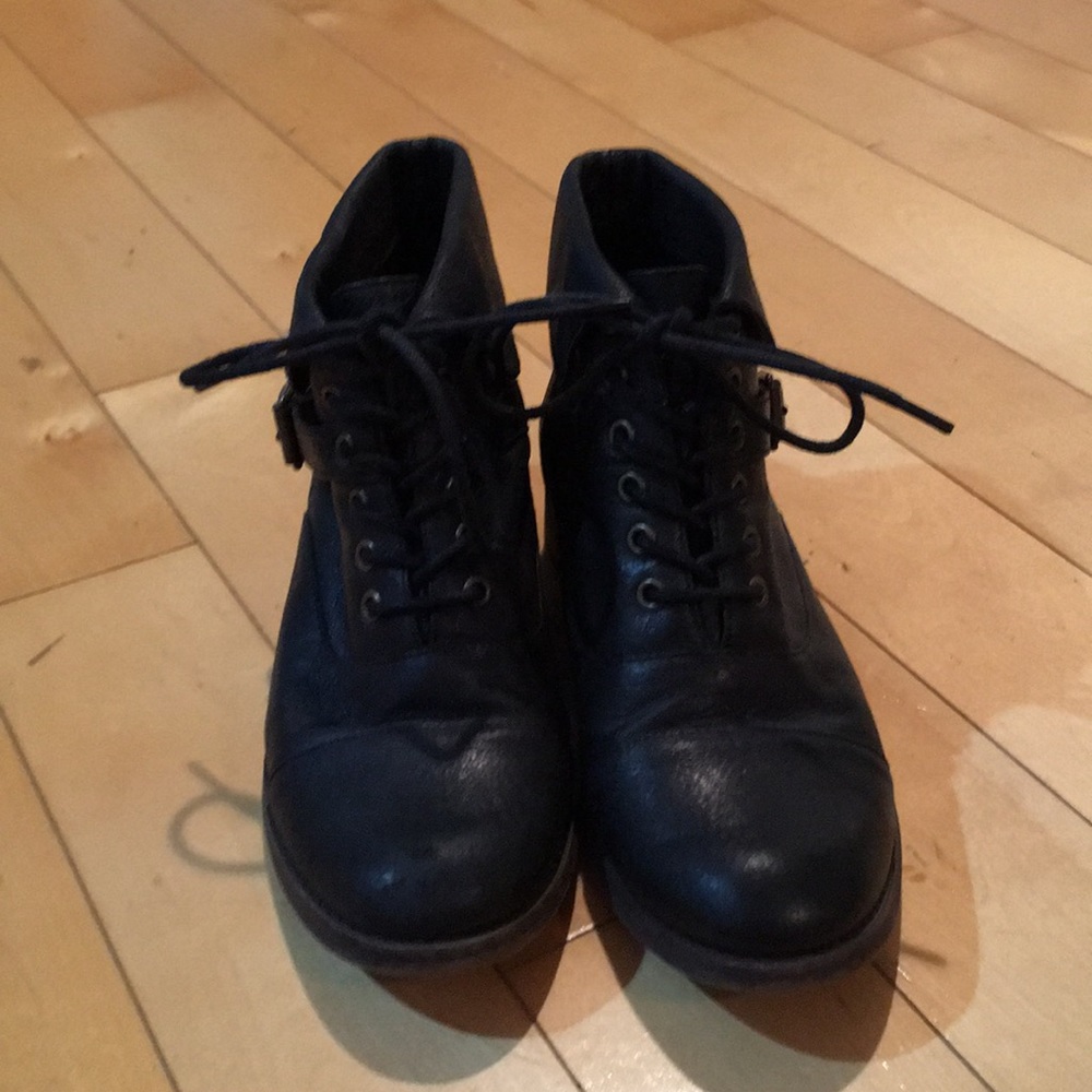 Steve Madden Stinnger boots